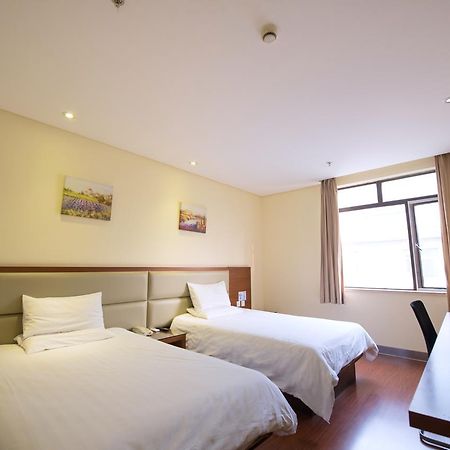 Hanting Express Shanghai Lujiazui Minsheng Road Exterior photo
